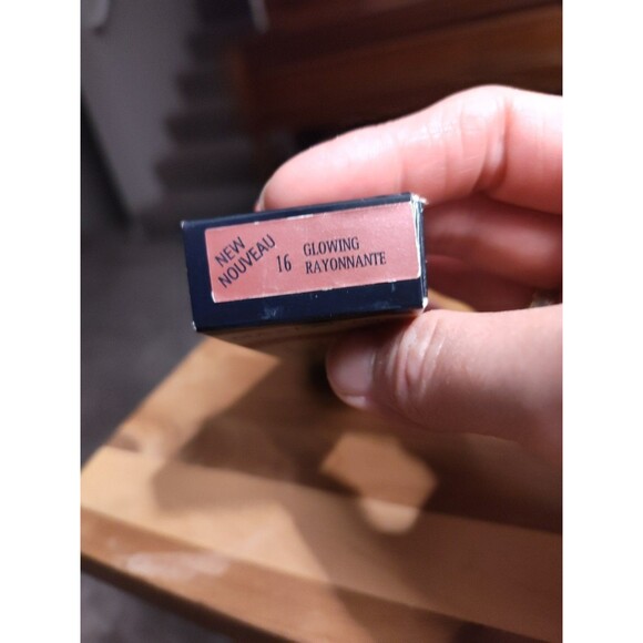 Max Factor Lipfinity Lipstick #16 Glowing Discontinued In USA New Old Stock - Picture 2 of 4